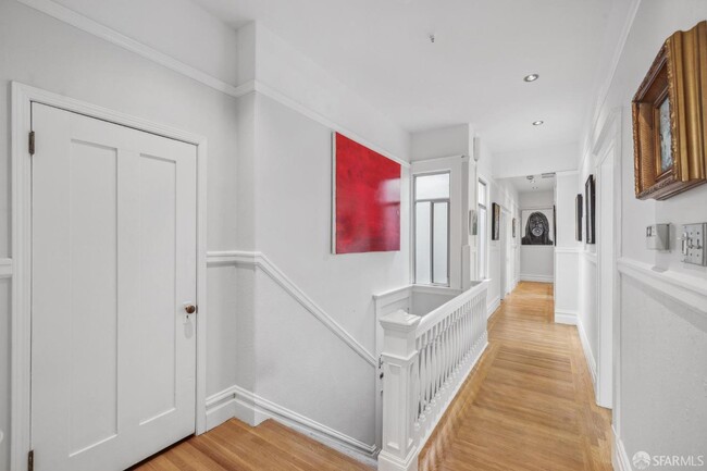 Foto del edificio - 1351 Washington St