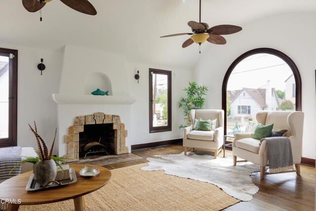 Foto del edificio - 1411 Hazelwood Ave