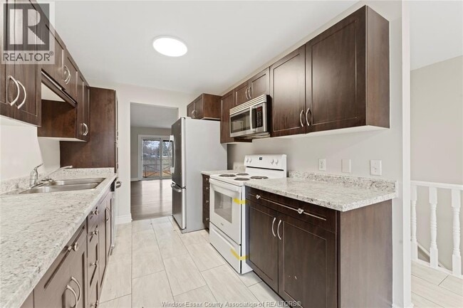 Building Photo - 36 Remark Dr