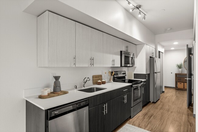 Building Photo - Icon Apartments