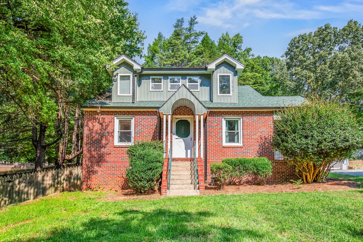 Foto principal - 4333 Robinhood Rd
