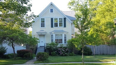 Building Photo - 1448 Wilmette Ave