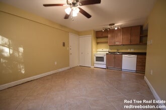 Building Photo - 1 Colonial Village Dr