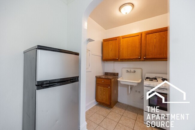 Foto del edificio - 2536 N Sawyer Ave