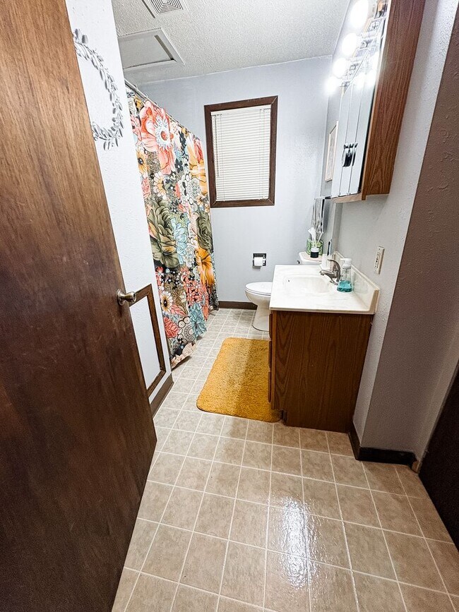 Foto del edificio - Spacious 1 Bedroom Apartment
