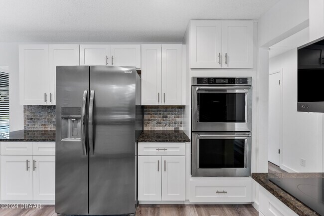 Building Photo - 886 Quail Run