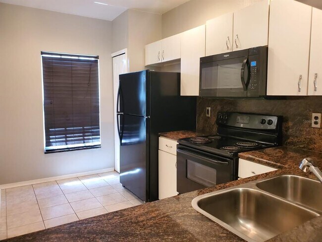 Building Photo - 1251 Redondo Way