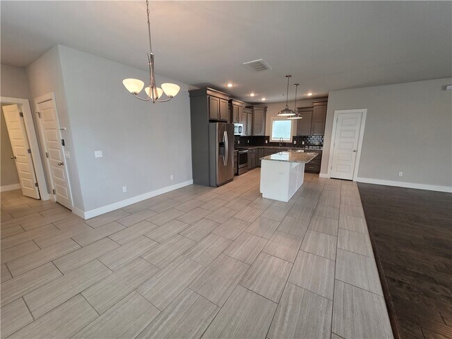Foto del edificio - 6521 W Knoll View Way