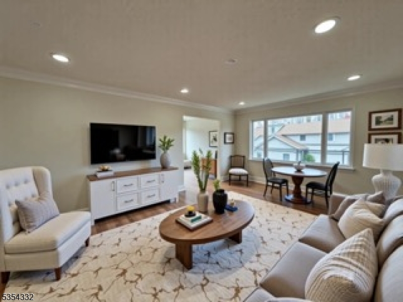 Foto principal - 105 Chandler Ave