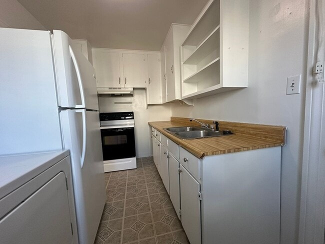 Foto del edificio - Charming 2BR/1BA Bungalow in Historic Downtown!