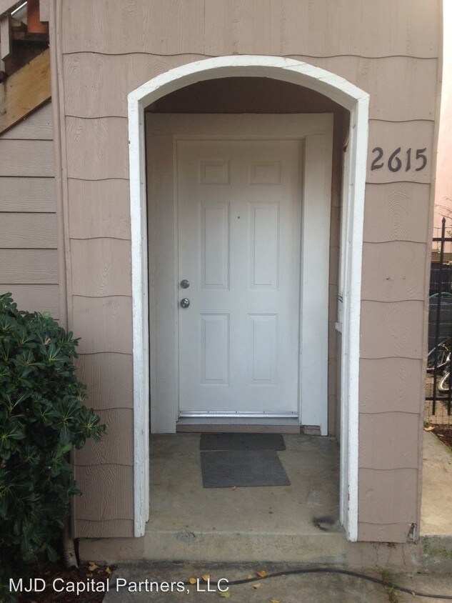 Foto principal - 2615 Alhambra Blvd