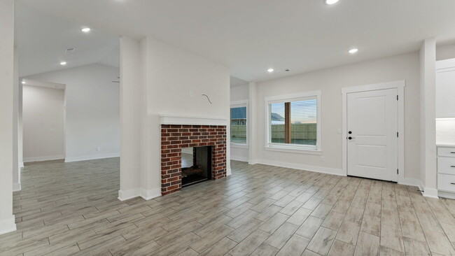 Foto del edificio - Delightful 3-bedroom residence featuring 2...