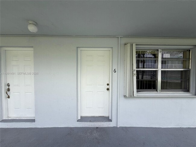 Foto del edificio - 4550 SW 67th Ave