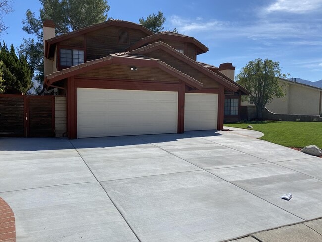 Building Photo - 28040 Eagle Peak Ave