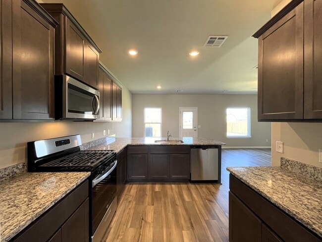 Building Photo - Presenting a newly constructed 5-bed, 3-ba...