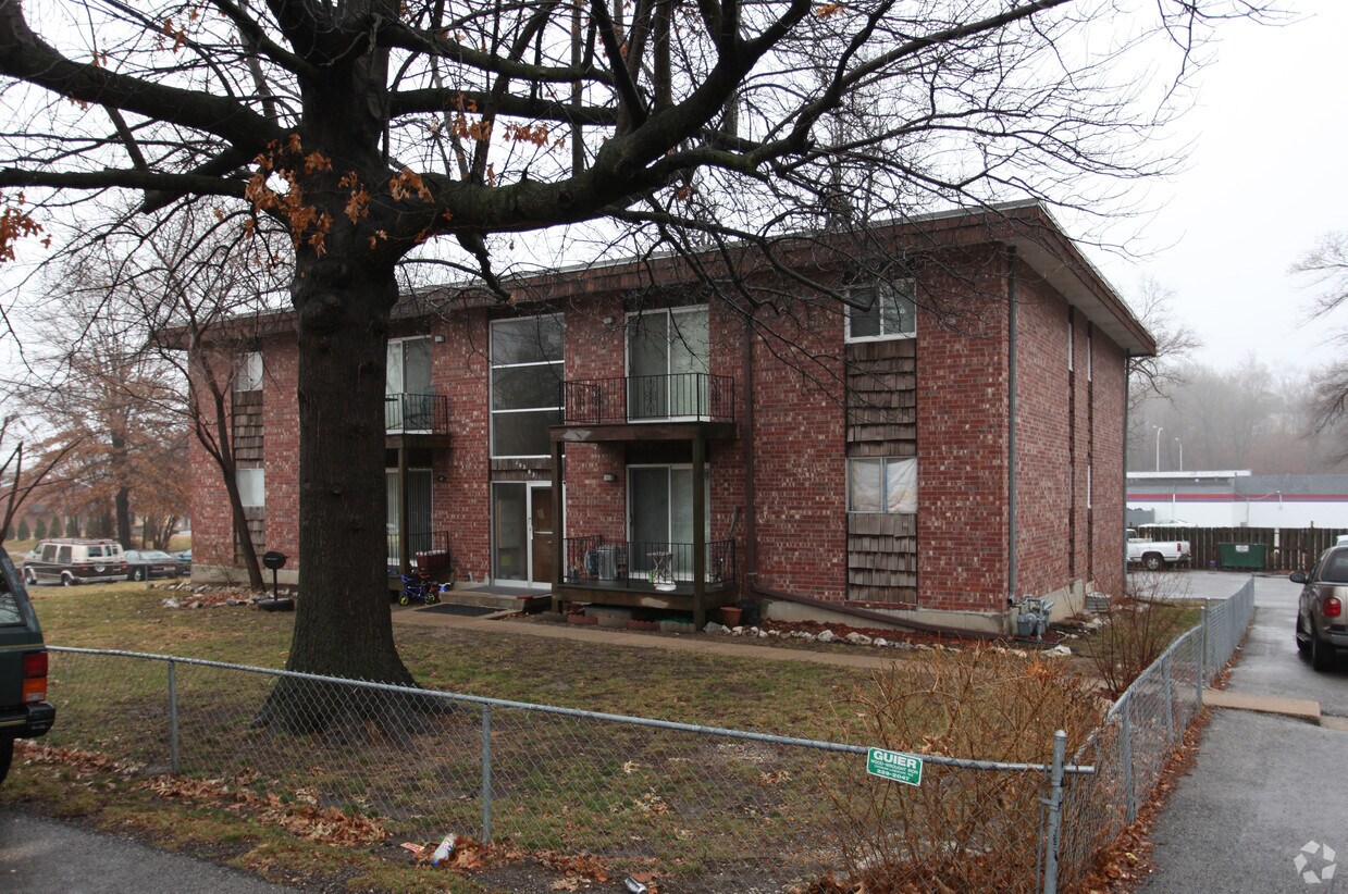 10303 W 62nd St, Shawnee, KS 66203 Apartments in Shawnee, KS