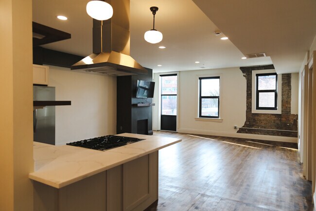 Building Photo - 121 Michigan Ave W