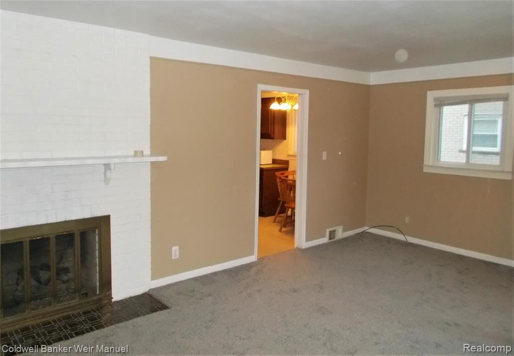 31389 Artesian Dr, Warren, MI 48092 House Rental in Warren, MI