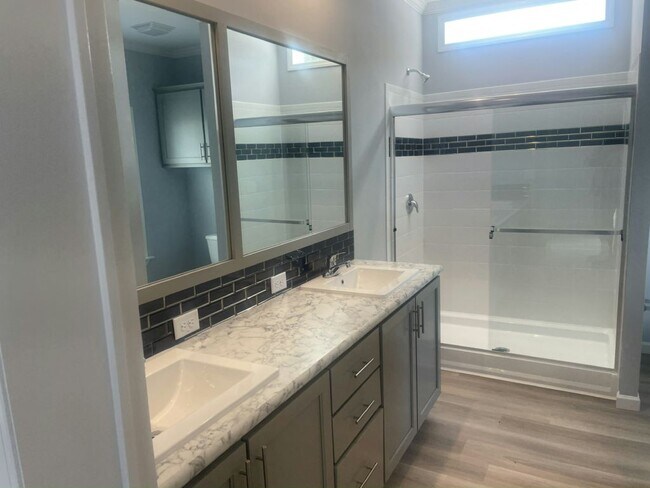 Foto del edificio - 6974 41st Ave N