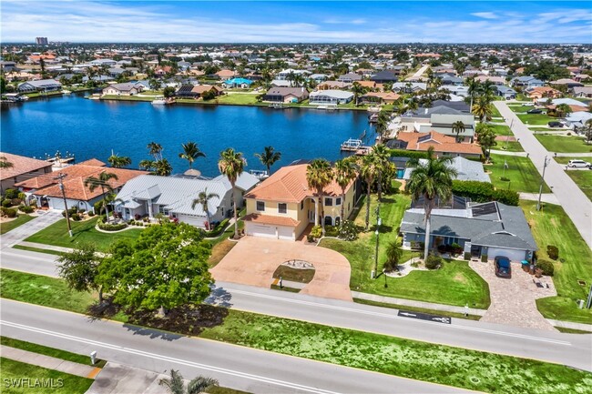 Foto del edificio - 4506 Pelican Blvd