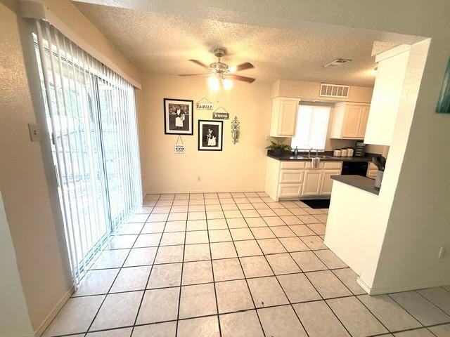 Foto del edificio - 627 Overlook Ct