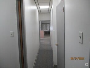 Building Photo - 126 Main St