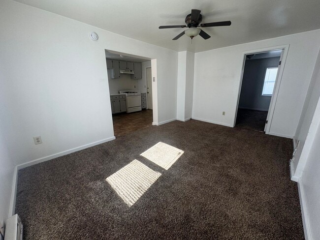 Building Photo - Chatham