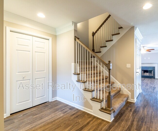 Foto del edificio - 5804 Rain Cloud Rd