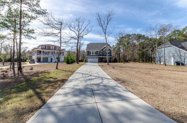 Foto del edificio - 255 Mimosa Dr