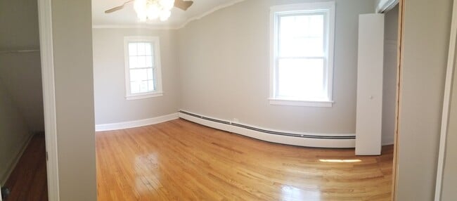 Building Photo - 5200 S Monitor Ave