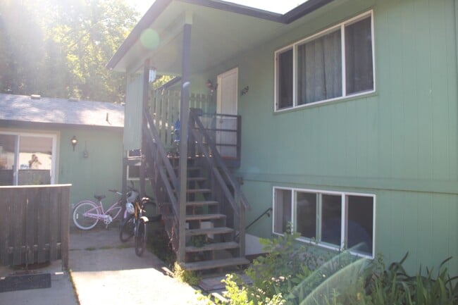 Building Photo - 1409 N 7th St
