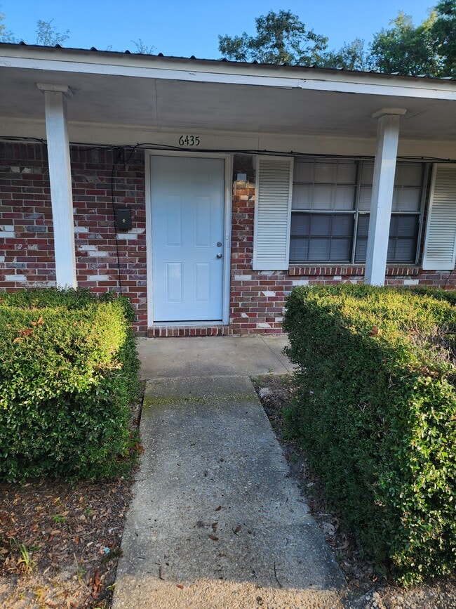 Building Photo - 6435 Open Rose Dr