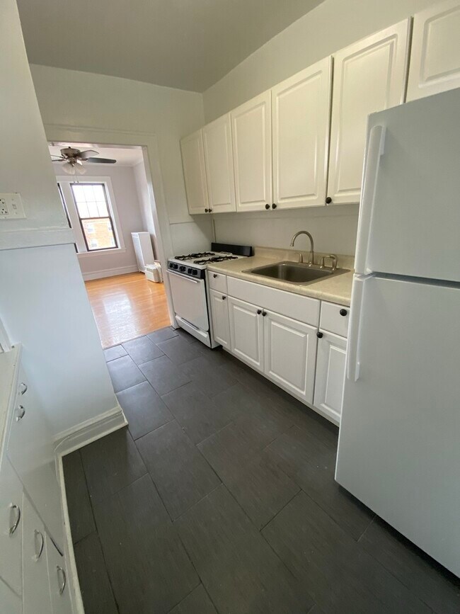 Foto del edificio - 4001 N Kildare Ave