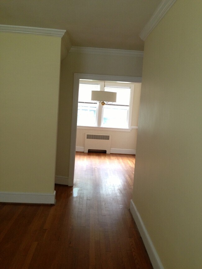 Building Photo - 4201 Bromley Ln