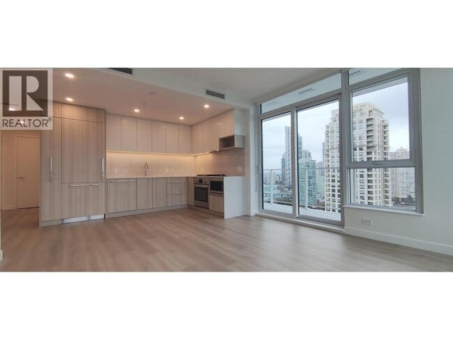 Building Photo - 6075 Wilson Ave