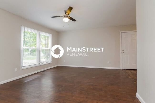 Building Photo - 3 Bedroom Pet-Friendly Home in BELTON, MO with Main Street Renewal