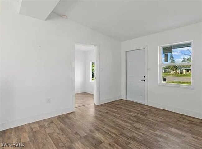 Building Photo - 2360 Ednor St