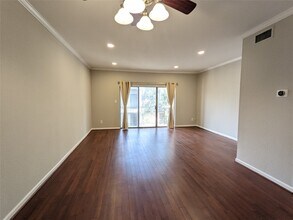 Building Photo - 2475 Underwood St