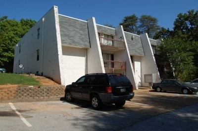 Primary Photo - Oak Apartments