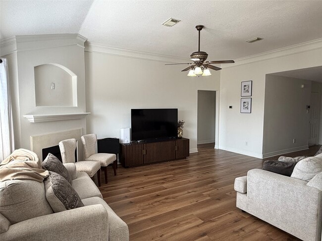 Building Photo - 9204 Tejas Ct