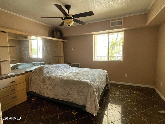 Foto del edificio - 1440 N Idaho Rd