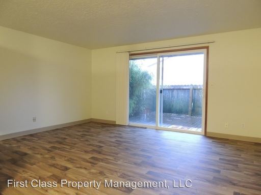 Building Photo - 9555 SW Hall Blvd
