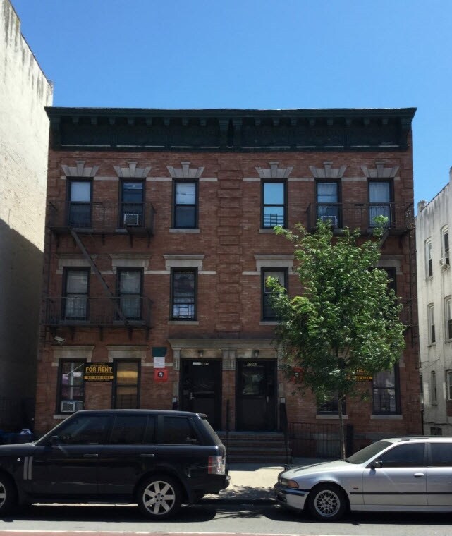 Foto del edificio - 1041 Rogers Ave