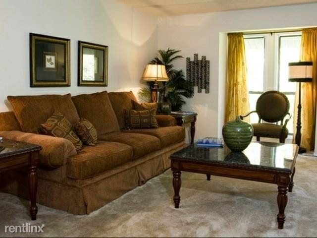 Foto del edificio - 1420 N Hairston Rd