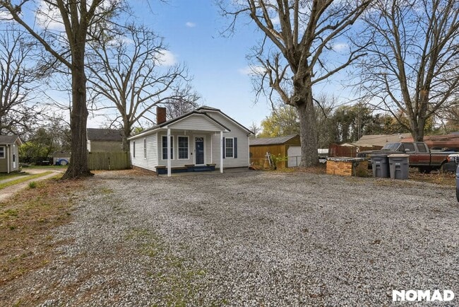 Foto del edificio - 2114 Brantley Rd