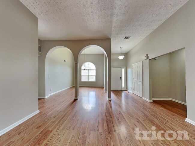 Building Photo - 931 Tilford Point Pl