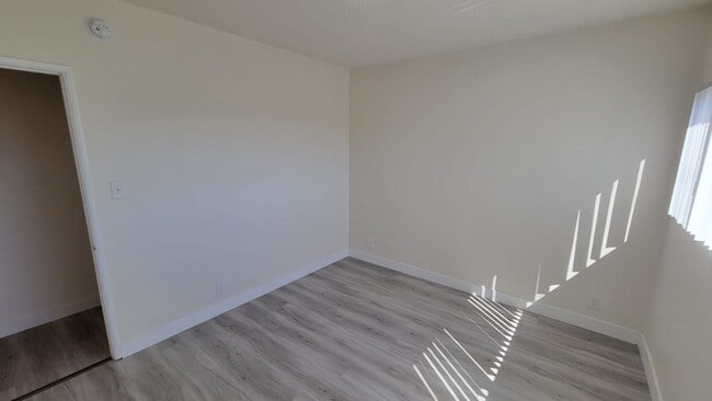 Foto del edificio - 13129 Oxnard St