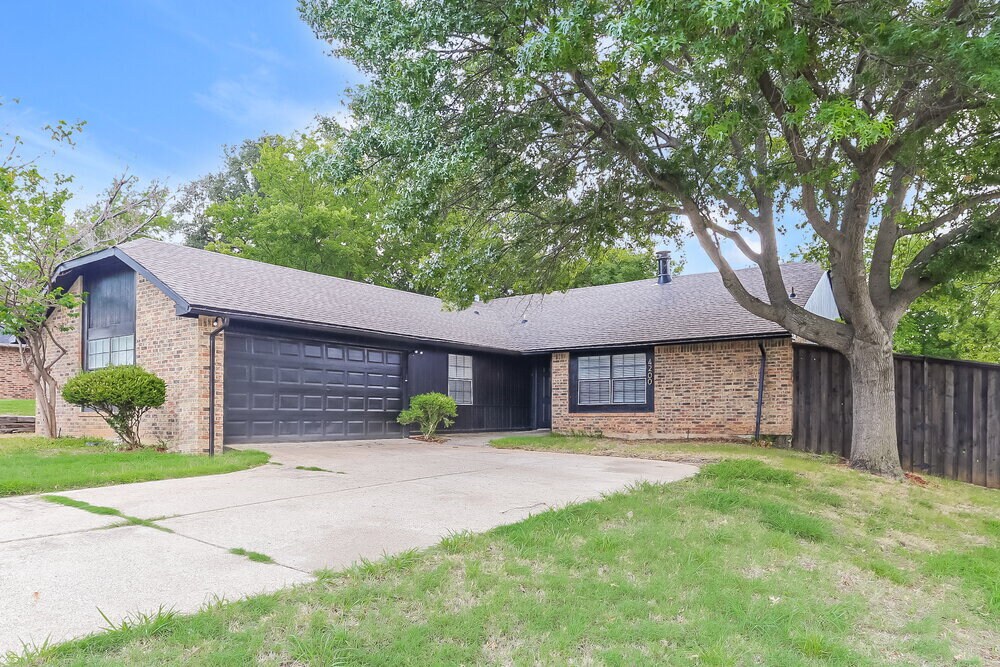 Primary Photo - 4200 Cranbrook Dr