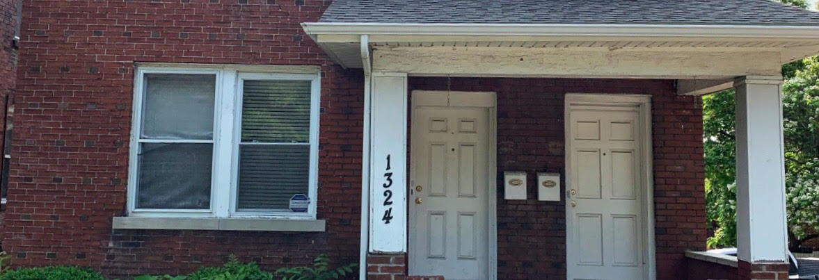 Frente - 1324 McCausland Ave