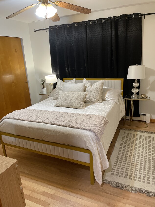 Master Bedroom - 6737 W Lloyd Dr